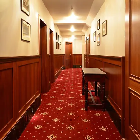 Tacl Hotel 3*