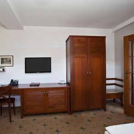 Hotel Tacl 3*