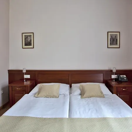 Hotel Tacl 3*