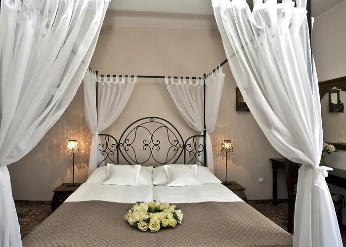 Tacl Hotel